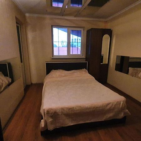 Diana City Center Rooms キシナウ エクステリア 写真